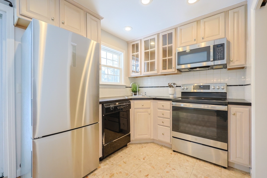 75 Sandy Pond Rd, Ayer, Massachusetts, 2 Bedrooms Bedrooms, 7 Rooms Rooms,1.5 BathroomsBathrooms,Residential,For Sale,Sandy Pond Rd,73480826