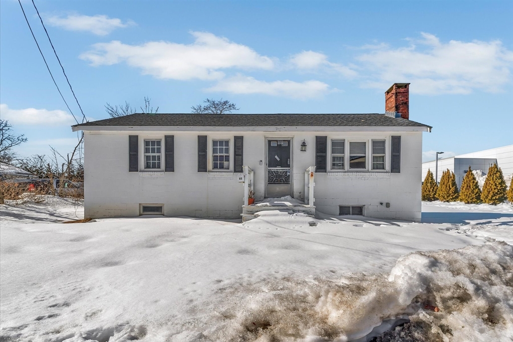 97 Bassett Ln, Barnstable, Massachusetts, 3 Bedrooms Bedrooms, 5 Rooms Rooms,1 BathroomBathrooms,Residential,For Sale,Bassett Ln,73480856