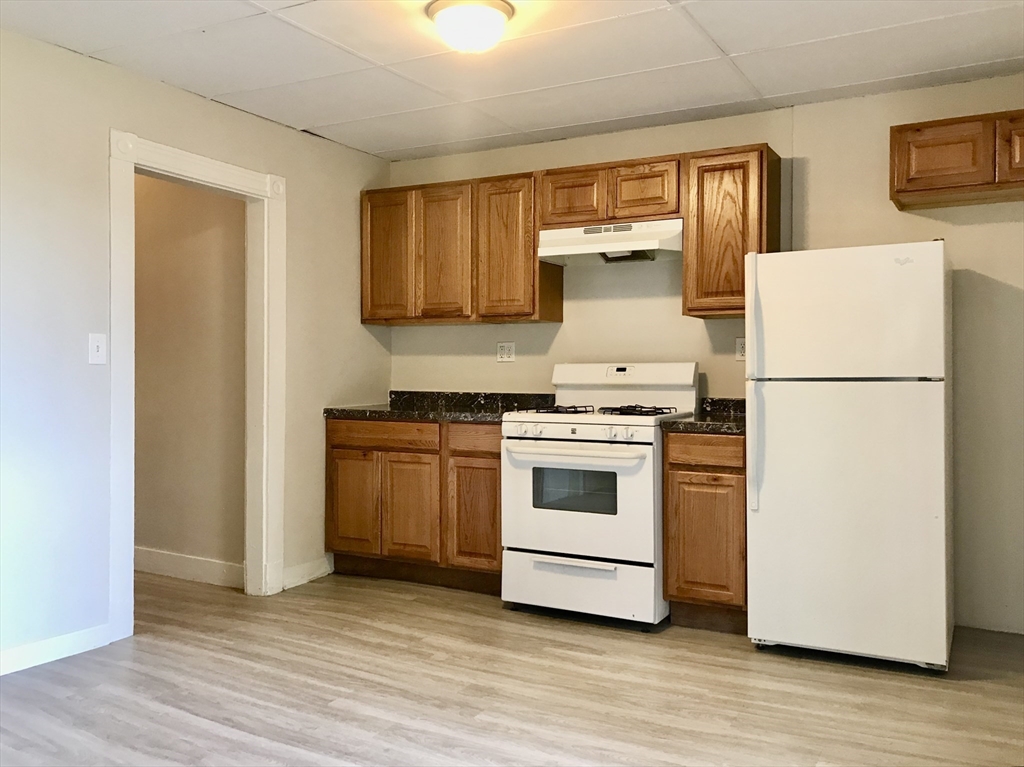 73 Campbell Avenue, Revere, Massachusetts, 2 Bedrooms Bedrooms, 3 Rooms Rooms,1 BathroomBathrooms,Residential Lease,For Rent,Campbell Avenue,73480868