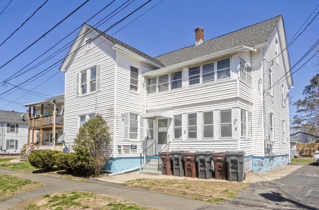 3 Saint Paul St, Westfield, Massachusetts, 3 Bedrooms Bedrooms, 5 Rooms Rooms,1 BathroomBathrooms,Residential Lease,For Rent,Saint Paul St,73480872