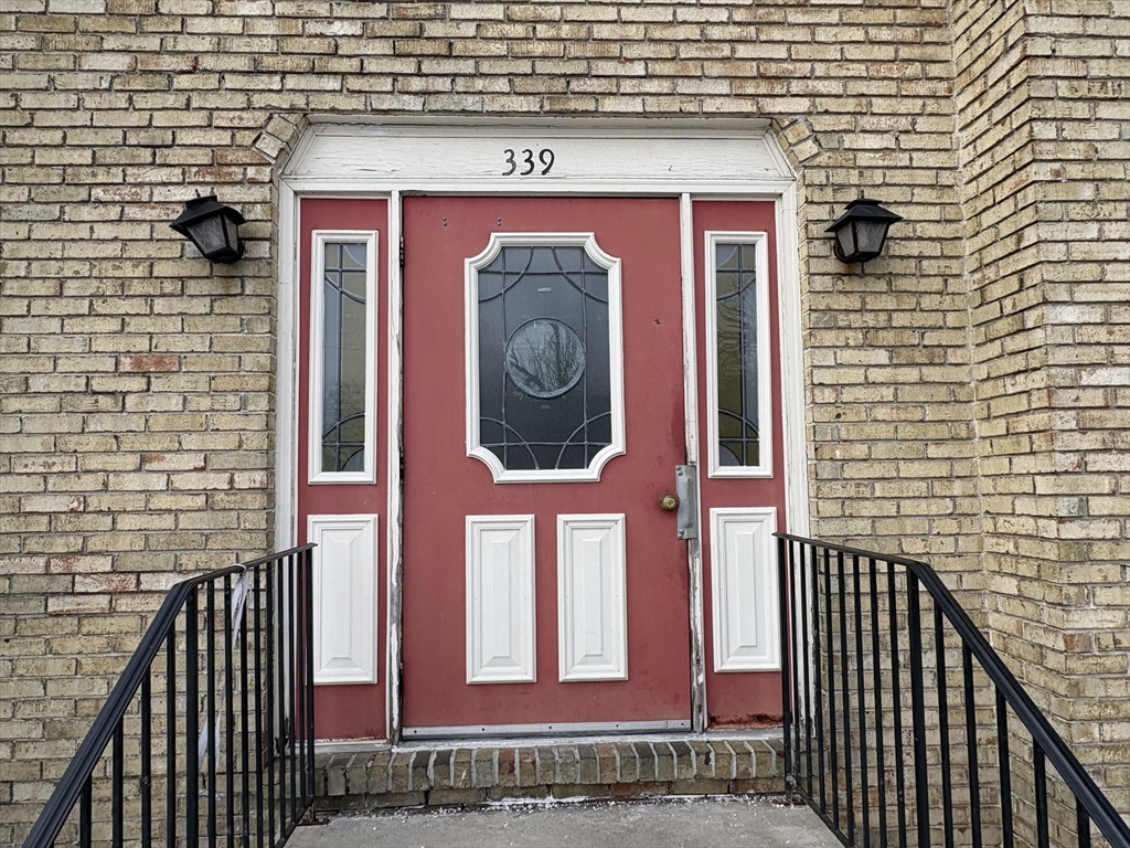 339 Pawtucket, Lowell, Massachusetts, 1 Bedroom Bedrooms, 3 Rooms Rooms,1 BathroomBathrooms,Residential,For Sale,Pawtucket,73480924