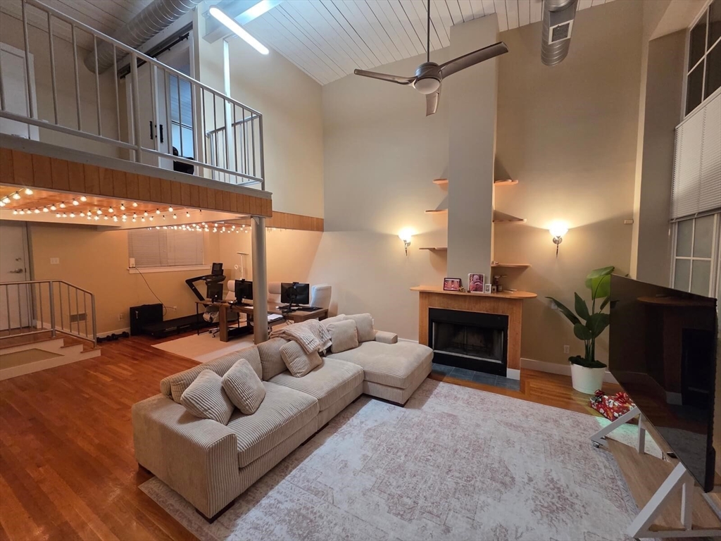 155 Brookline St., Cambridge, Massachusetts, 2 Bedrooms Bedrooms, 5 Rooms Rooms,2 BathroomsBathrooms,Residential Lease,For Rent,Brookline St.,73480933