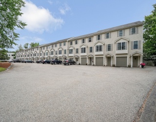 42 Rogers St, Tewksbury, Massachusetts, 2 Bedrooms Bedrooms, 5 Rooms Rooms,1.5 BathroomsBathrooms,Residential Lease,For Rent,Rogers St,73480890