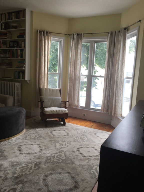 426 East Sixth Street South Boston, Boston, Massachusetts, 2 Bedrooms Bedrooms, 5 Rooms Rooms,1 BathroomBathrooms,Residential,For Sale,East Sixth Street South Boston,73480994