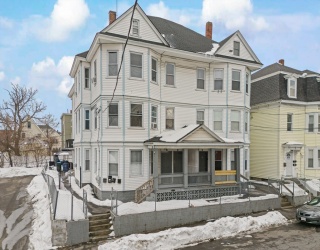 80-82 Haverhill St, Lawrence, Massachusetts, 12 Bedrooms Bedrooms, 18 Rooms Rooms,3 BathroomsBathrooms,Residential Income,For Sale,Haverhill St,73481025