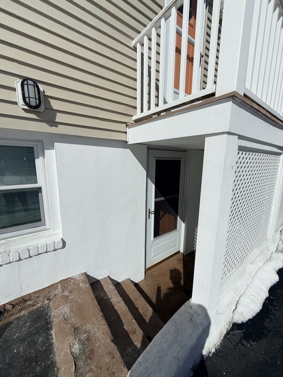 43 Haith St, Revere, Massachusetts, 1 Bedroom Bedrooms, 4 Rooms Rooms,1 BathroomBathrooms,Residential Lease,For Rent,Haith St,73481040