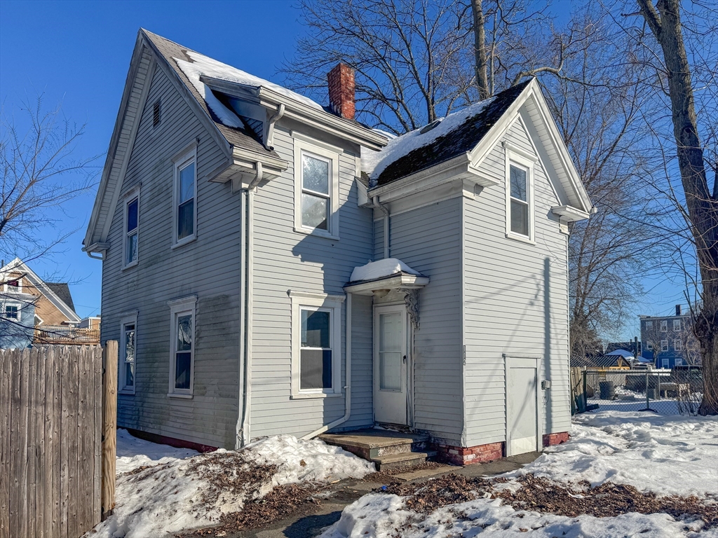 112 Laureston St, Brockton, Massachusetts, 3 Bedrooms Bedrooms, 6 Rooms Rooms,2 BathroomsBathrooms,Residential,For Sale,Laureston St,73481044