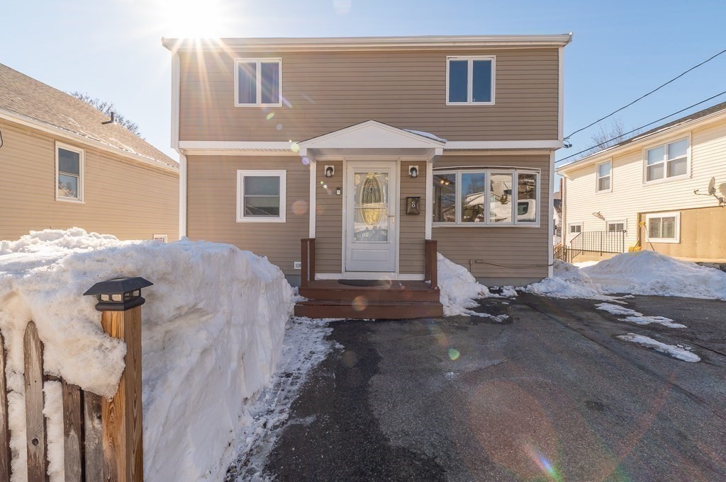 8 Mystic Avenue, Gloucester, Massachusetts, 3 Bedrooms Bedrooms, 6 Rooms Rooms,1.5 BathroomsBathrooms,Residential,For Sale,Mystic Avenue,73481057