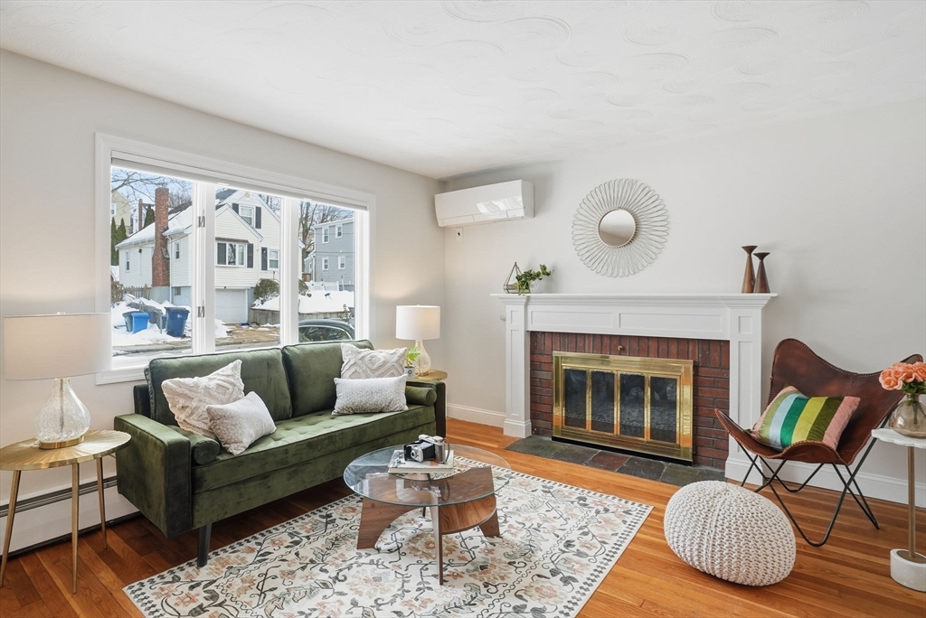 41 Vogel St, Boston, Massachusetts, 4 Bedrooms Bedrooms, 7 Rooms Rooms,2 BathroomsBathrooms,Residential,For Sale,Vogel St,73479640