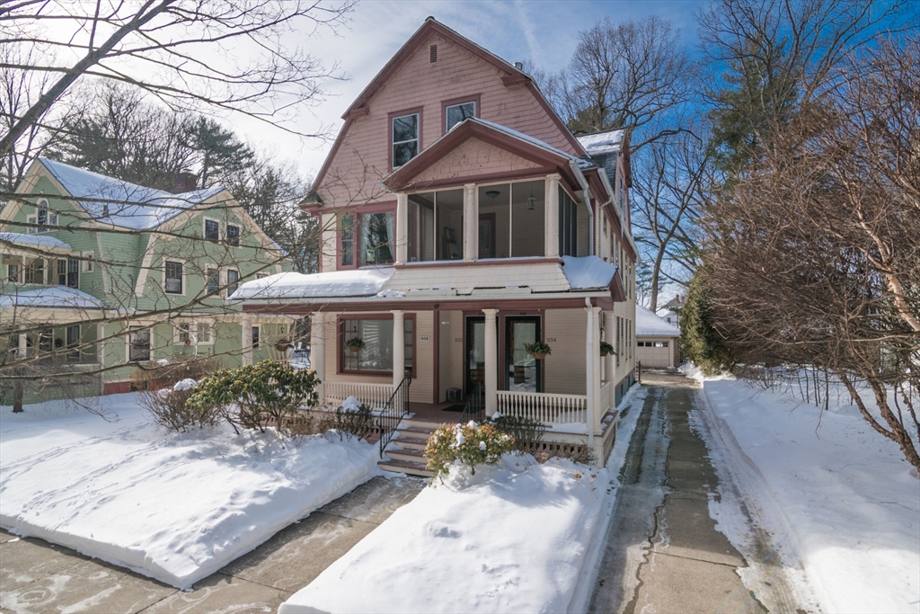 332-334 Forest Park Ave, Springfield, Massachusetts, 6 Bedrooms Bedrooms, 13 Rooms Rooms,4 BathroomsBathrooms,Residential Income,For Sale,Forest Park Ave,73476632