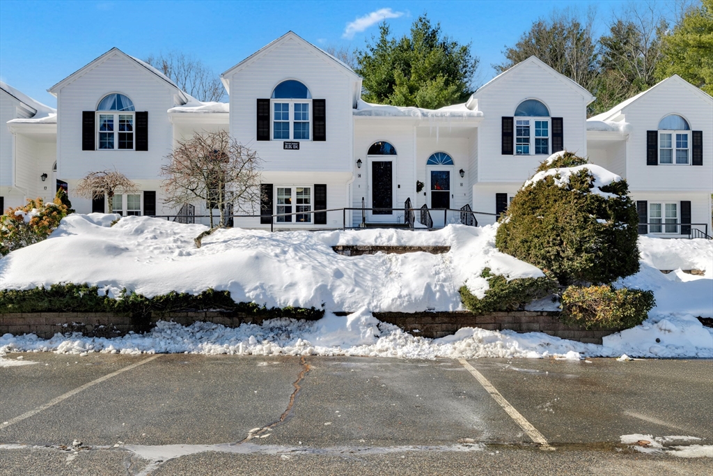 104 Riverview Pl, Southbridge, Massachusetts, 2 Bedrooms Bedrooms, 5 Rooms Rooms,1.5 BathroomsBathrooms,Residential,For Sale,Riverview Pl,73481080