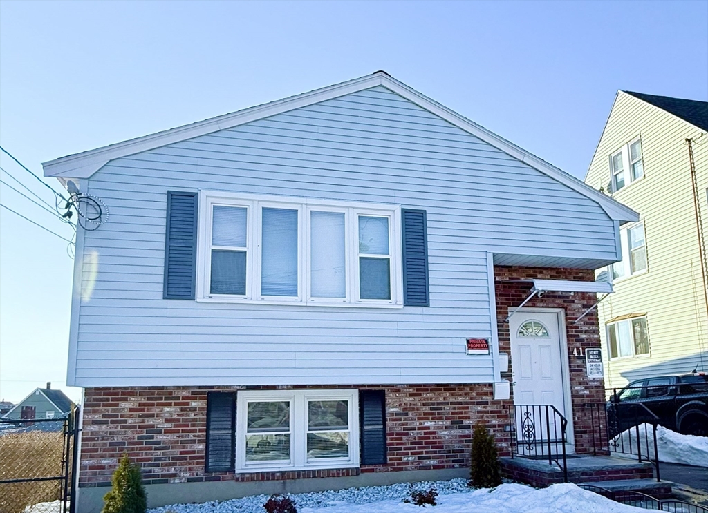 41 South Ave, Revere, Massachusetts, 5 Bedrooms Bedrooms, 9 Rooms Rooms,2 BathroomsBathrooms,Residential Income,For Sale,South Ave,73481105