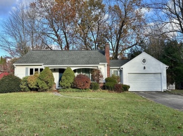 31 Whitmun Rd, Longmeadow, Massachusetts, 2 Bedrooms Bedrooms, 6 Rooms Rooms,1 BathroomBathrooms,Residential Lease,For Rent,Whitmun Rd,73452151 31 Whitmun Rd, Longmeadow, Massachusetts, 2 Bedrooms Bedrooms, 6 Rooms Rooms,1 BathroomBathrooms,Residential Lease,For Rent,Whitmun Rd,73452151