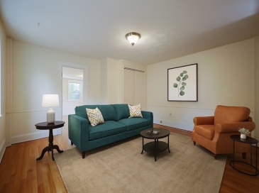 16 Beacon Place, Melrose, Massachusetts, 1 Bedroom Bedrooms, 5 Rooms Rooms,1 BathroomBathrooms,Residential Lease,For Rent,Beacon Place,73468351