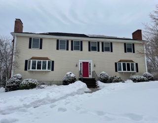 4 Indiana Ave, Woburn, Massachusetts, 3 Bedrooms Bedrooms, 9 Rooms Rooms,2.5 BathroomsBathrooms,Residential Lease,For Rent,Indiana Ave,73481174
