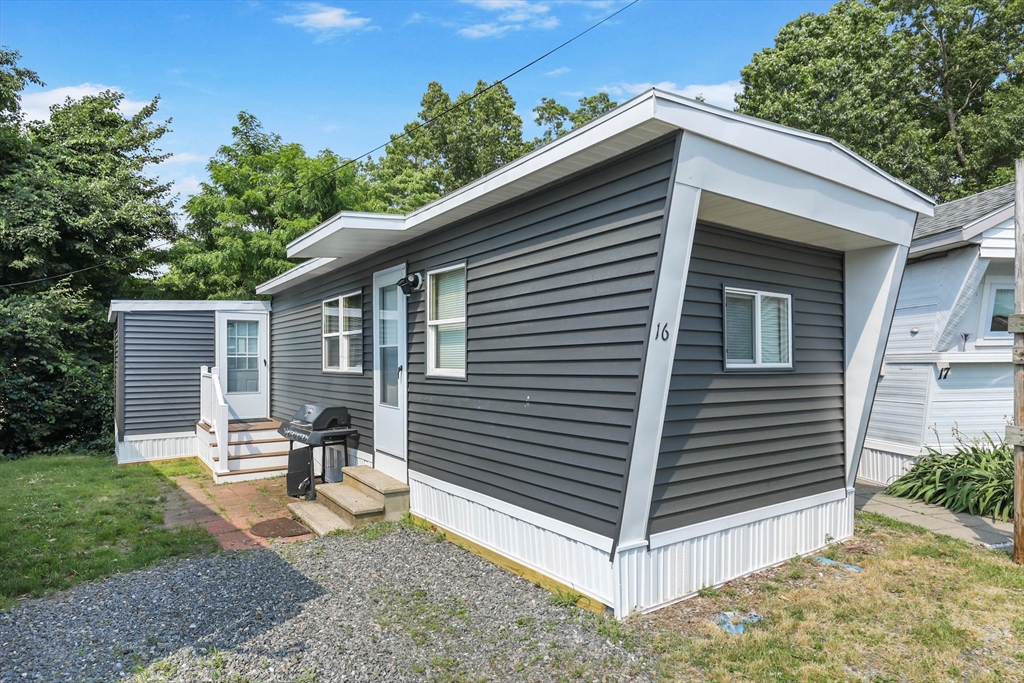 151 Hartford Turnpike, Shrewsbury, Massachusetts, 1 Bedroom Bedrooms, 4 Rooms Rooms,1 BathroomBathrooms,Residential,For Sale,Hartford Turnpike,73481200