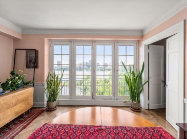 274 Beacon Street, Boston, Massachusetts, 2 Bedrooms Bedrooms, 5 Rooms Rooms,2 BathroomsBathrooms,Residential,For Sale,Beacon Street,73481215