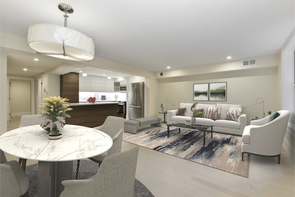 55 Clarendon St, Boston, Massachusetts, 3 Bedrooms Bedrooms, 4 Rooms Rooms,2 BathroomsBathrooms,Residential Lease,For Rent,Clarendon St,73481227