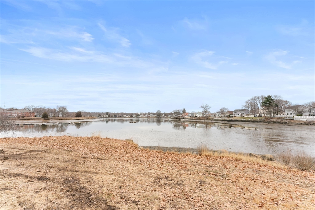 96 Water St, Danvers, Massachusetts, 4 Bedrooms Bedrooms, 10 Rooms Rooms,1.5 BathroomsBathrooms,Residential Lease,For Rent,Water St,73469166