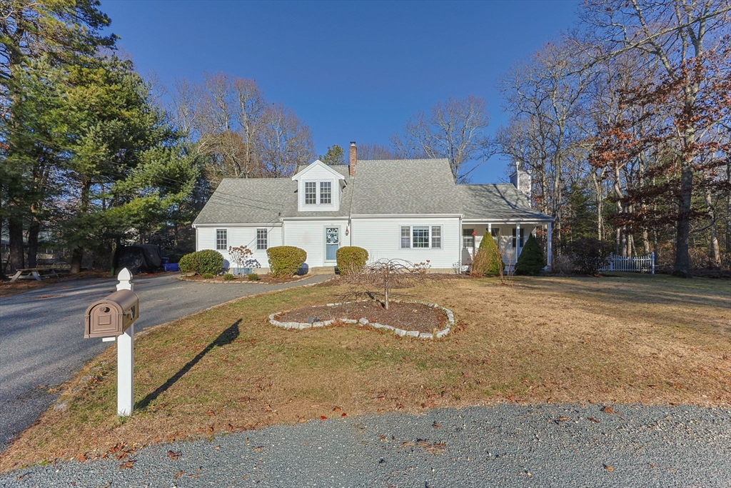 30 Flicker Ln, Barnstable, Massachusetts, 3 Bedrooms Bedrooms, 7 Rooms Rooms,2.5 BathroomsBathrooms,Residential,For Sale,Flicker Ln,73463765