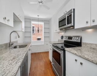 37 Beacon St, Boston, Massachusetts, 2 Bedrooms Bedrooms, 4 Rooms Rooms,1 BathroomBathrooms,Residential,For Sale,Beacon St,73481273