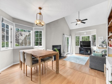 5 Weybridge Ln, Hopkinton, Massachusetts, 2 Bedrooms Bedrooms, 6 Rooms Rooms,2 BathroomsBathrooms,Residential,For Sale,Weybridge Ln,73481283