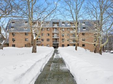 65 Commons Drive, Shrewsbury, Massachusetts, 1 Bedroom Bedrooms, 3 Rooms Rooms,1 BathroomBathrooms,Residential,For Sale,Commons Drive,73481384