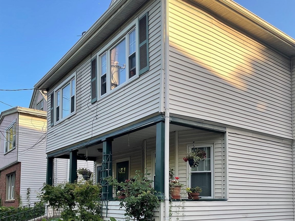 89 Bailey, Somerville, Massachusetts, 2 Bedrooms Bedrooms, 5 Rooms Rooms,1 BathroomBathrooms,Residential Lease,For Rent,Bailey,73481285