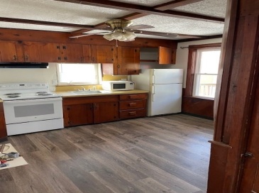 10 1/2 Bentley St, Salem, Massachusetts, 2 Bedrooms Bedrooms, 4 Rooms Rooms,1 BathroomBathrooms,Residential Lease,For Rent,Bentley St,73481414 10 1/2 Bentley St, Salem, Massachusetts, 2 Bedrooms Bedrooms, 4 Rooms Rooms,1 BathroomBathrooms,Residential Lease,For Rent,Bentley St,73481414