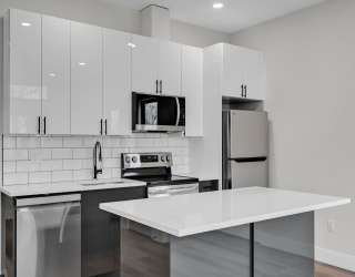 63 Belgrade Ave, Boston, Massachusetts, 2 Bedrooms Bedrooms, 4 Rooms Rooms,2 BathroomsBathrooms,Residential Lease,For Rent,Belgrade Ave,73481430