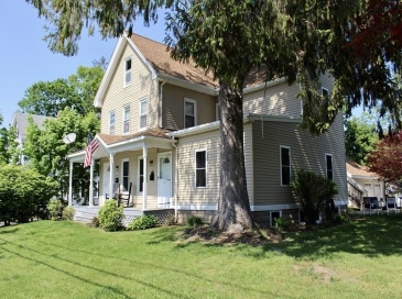 71 Everett, Middleboro, Massachusetts, 4 Bedrooms Bedrooms, 7 Rooms Rooms,1 BathroomBathrooms,Residential Lease,For Rent,Everett,73478271