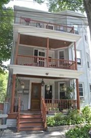 217 Reservoir Rd, Brookline, Massachusetts, 2 Bedrooms Bedrooms, 5 Rooms Rooms,1 BathroomBathrooms,Residential Lease,For Rent,Reservoir Rd,73481352