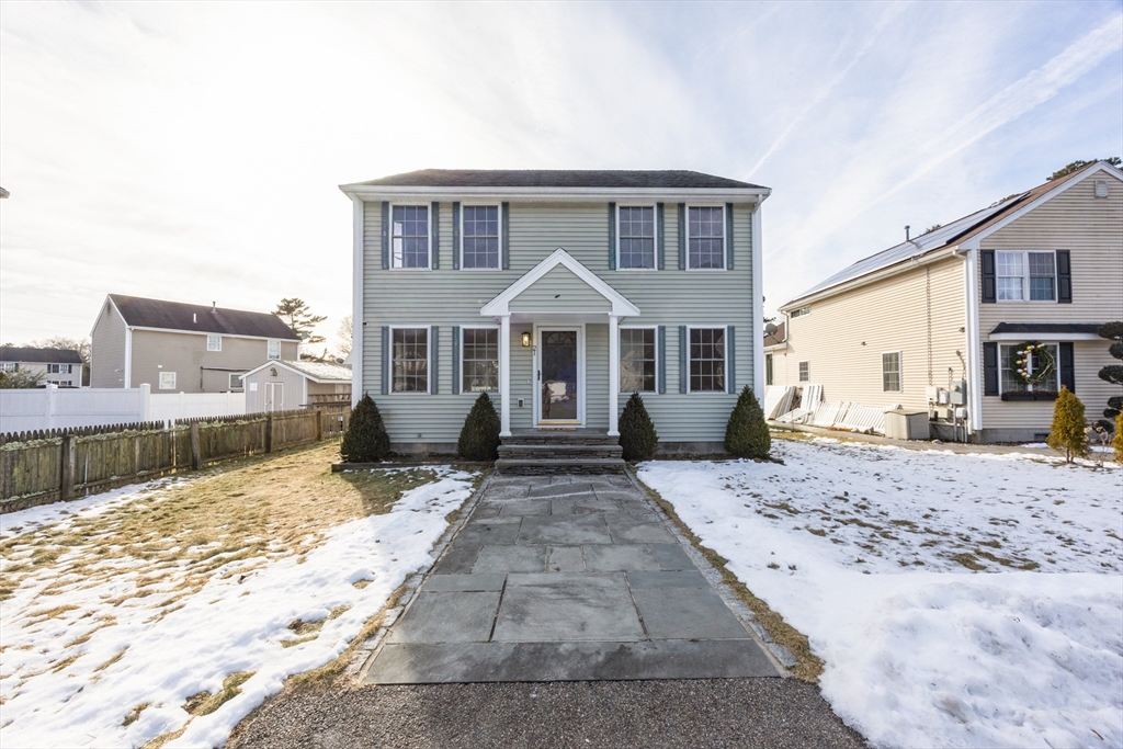 21 Nicholas Dr, Wareham, Massachusetts, 4 Bedrooms Bedrooms, 6 Rooms Rooms,1.5 BathroomsBathrooms,Residential,For Sale,Nicholas Dr,73471817