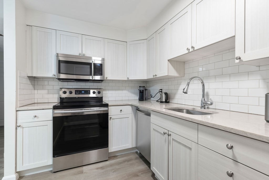 187 Great Rd, Acton, Massachusetts, 2 Bedrooms Bedrooms, 5 Rooms Rooms,1 BathroomBathrooms,Residential,For Sale,Great Rd,73470769