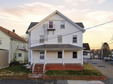 68 Oak Street, Taunton, Massachusetts, 6 Bedrooms Bedrooms, 17 Rooms Rooms,3 BathroomsBathrooms,Residential Income,For Sale,Oak Street,73471937
