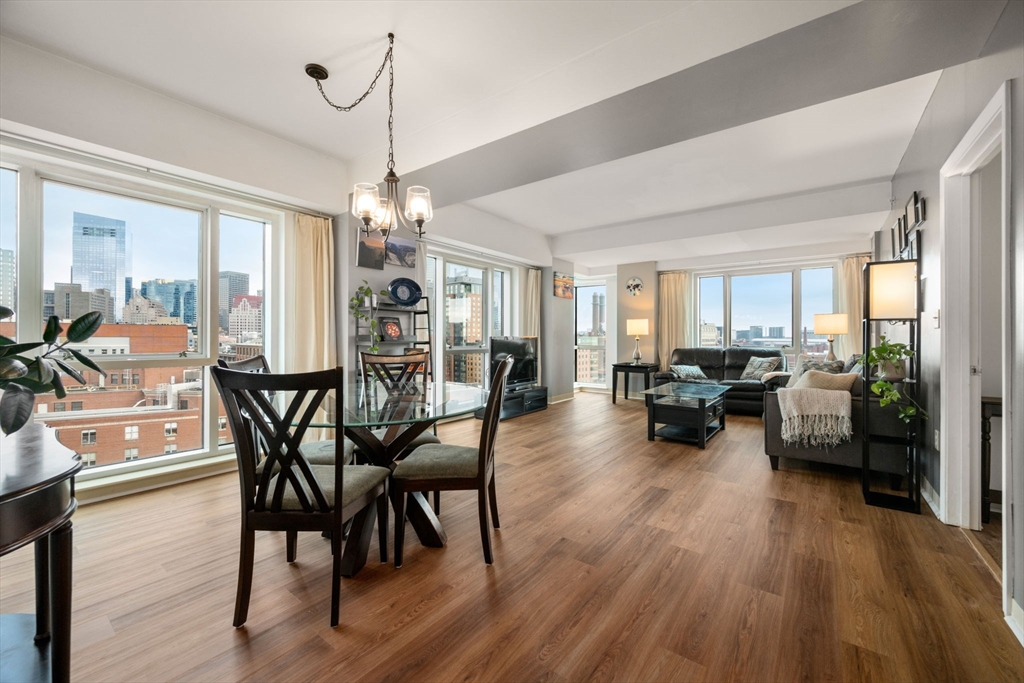 1 Nassau St, Boston, Massachusetts, 2 Bedrooms Bedrooms, 4 Rooms Rooms,2 BathroomsBathrooms,Residential,For Sale,Nassau St,73459214