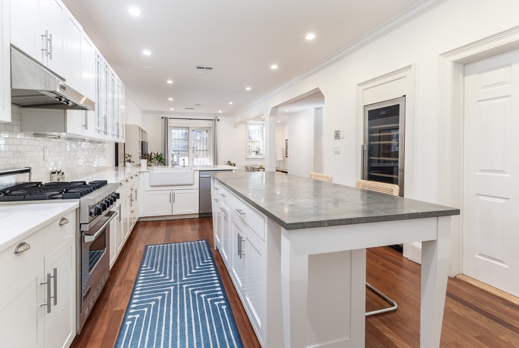 58 W Rutland Sq, Boston, Massachusetts, 2 Bedrooms Bedrooms, 4 Rooms Rooms,2.5 BathroomsBathrooms,Residential,For Sale,W Rutland Sq,73481445