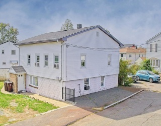 1 Washington St, Revere, Massachusetts, 3 Bedrooms Bedrooms, 5 Rooms Rooms,1 BathroomBathrooms,Residential,For Sale,Washington St,73481584