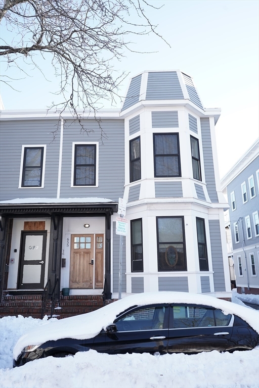 655 E 5th St, Boston, Massachusetts, 5 Bedrooms Bedrooms, 18 Rooms Rooms,5 BathroomsBathrooms,Residential Income,For Sale,E 5th St,73481545