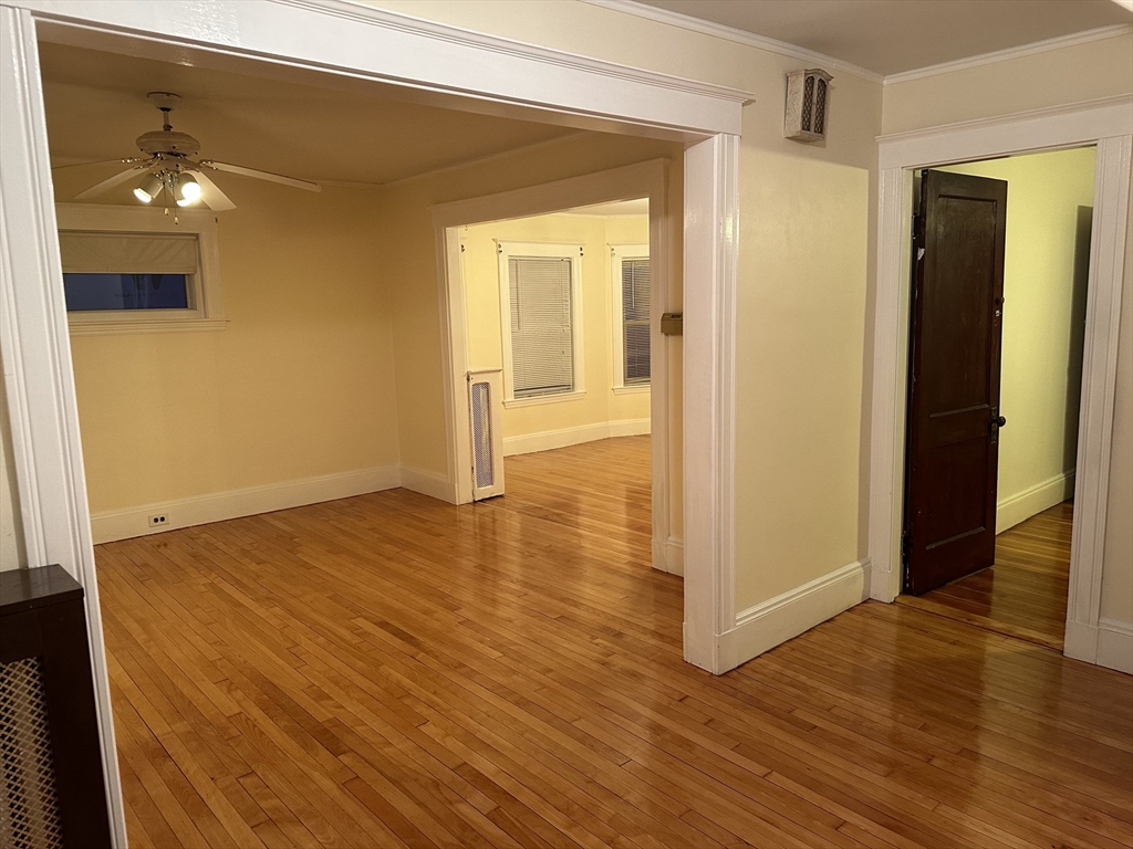 158 Hillside Road, Watertown, Massachusetts, 2 Bedrooms Bedrooms, 6 Rooms Rooms,1 BathroomBathrooms,Residential Lease,For Rent,Hillside Road,73481444