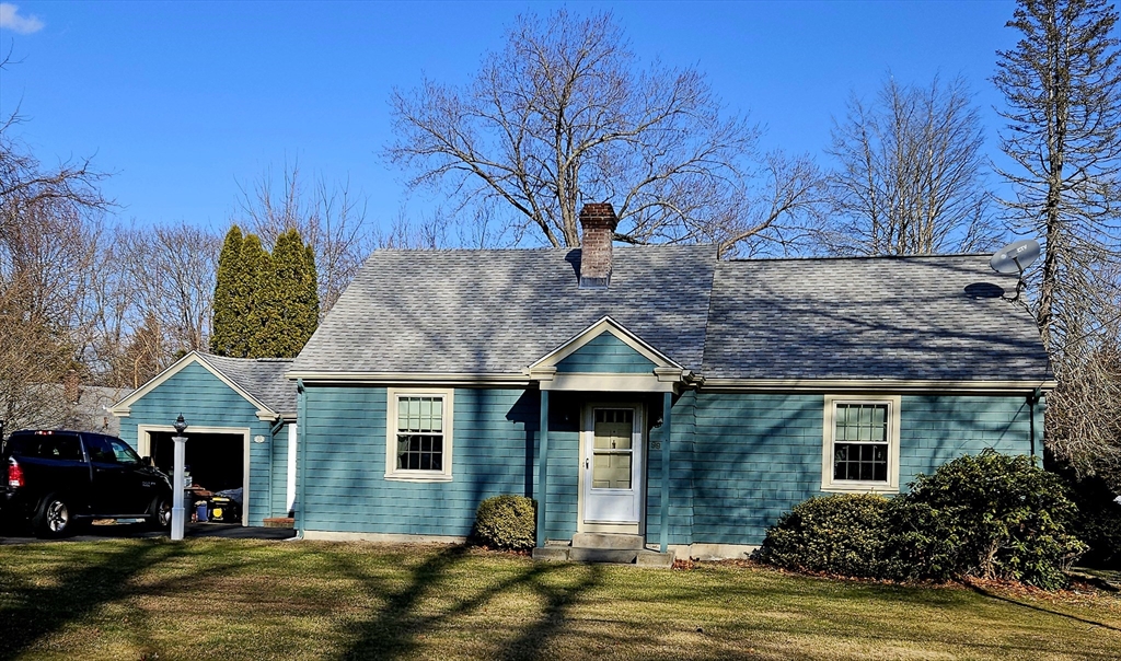 99 Roosevelt, Seekonk, Massachusetts, 4 Bedrooms Bedrooms, 6 Rooms Rooms,1.5 BathroomsBathrooms,Residential,For Sale,Roosevelt,73469114