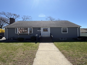 188 Lexington St, Newton, Massachusetts, 4 Bedrooms Bedrooms, 6 Rooms Rooms,2 BathroomsBathrooms,Residential Lease,For Rent,Lexington St,73481485