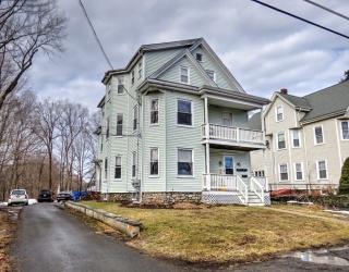 20 Beulah St, Whitman, Massachusetts, 3 Bedrooms Bedrooms, 5 Rooms Rooms,1 BathroomBathrooms,Residential Lease,For Rent,Beulah St,73481538