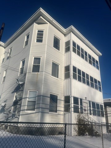 51 Pleasant, Leominster, Massachusetts, 12 Bedrooms Bedrooms, 24 Rooms Rooms,6 BathroomsBathrooms,Residential Income,For Sale,Pleasant,73481541