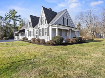 4 W Washington St, Hanson, Massachusetts, ,Commercial Sale,For Sale,W Washington St,73481547