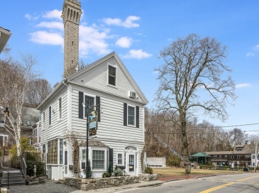 104 Bradford Street, Provincetown, Massachusetts, 1 Bedroom Bedrooms, 1 Room Rooms,1 BathroomBathrooms,Residential,For Sale,Bradford Street,73481564
