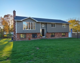 67 Boynton Avenue, South Hadley, Massachusetts, 3 Bedrooms Bedrooms, 8 Rooms Rooms,2 BathroomsBathrooms,Residential,For Sale,Boynton Avenue,73474050