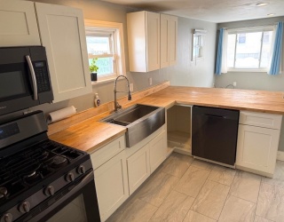 493 Rivet St, New Bedford, Massachusetts, 2 Bedrooms Bedrooms, 4 Rooms Rooms,1 BathroomBathrooms,Residential,For Sale,Rivet St,73481697