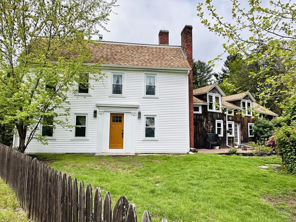 5 Putnam Hill Rd, Sutton, Massachusetts, 5 Bedrooms Bedrooms, 10 Rooms Rooms,3.5 BathroomsBathrooms,Residential,For Sale,Putnam Hill Rd,73477399