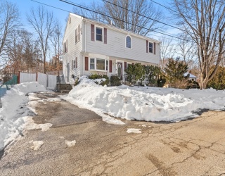 5 Endicott St, Weymouth, Massachusetts, 5 Bedrooms Bedrooms, 11 Rooms Rooms,2 BathroomsBathrooms,Residential,For Sale,Endicott St,73478762